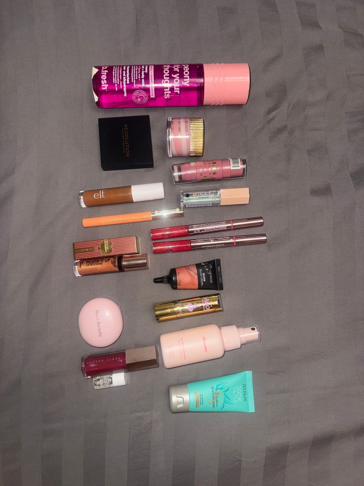 Groot make-up pakket: Fenty, Rare Beauty, Catrice en meer, Sieraden, Tassen en Uiterlijk, Lippen, Ophalen of Verzenden, Zo goed als nieuw