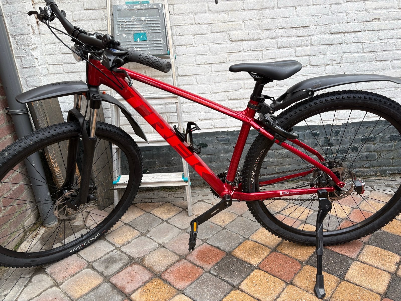 Foto 2 van Trek Marlin  4 Mountainbike - Zo goed als nieuw