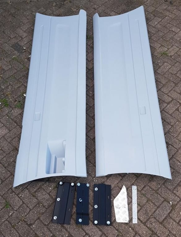 000008 SCANIA R ZIJSKIRTS SET WB3700 EURO 6 GEEN KLEUR 2013=, Carrosserie en Plaatwerk, Scania, -, -