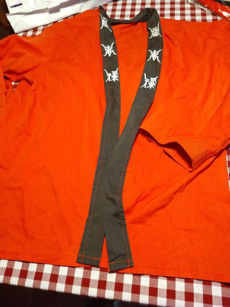 Kungfu blouse met chinese tekens. Erg dunne stof., Carnaval, Maat 48/50 (M), Ophalen of Verzenden, Kleding