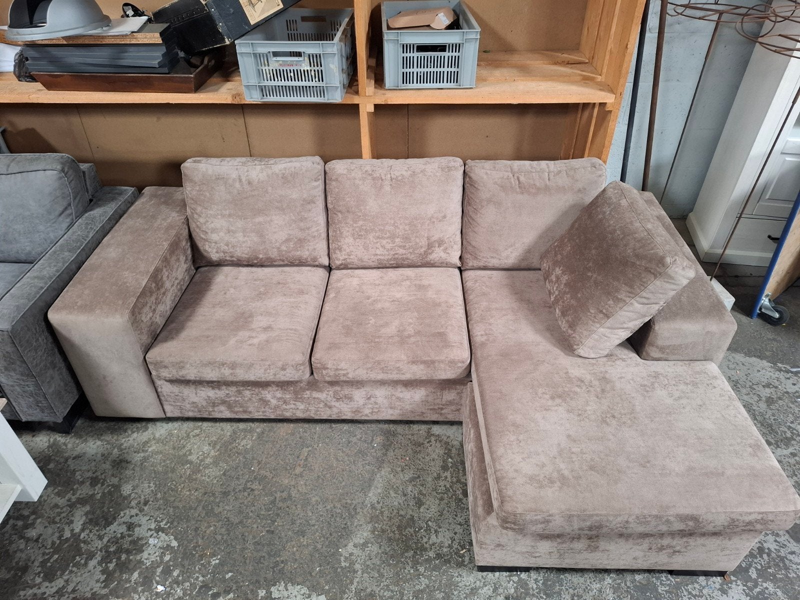 Zachte bruine hoekbank B235 X L155, Huis en Inrichting, Roxxz design, Hoekbank, Ophalen of Verzenden, Info@roxxz.nl