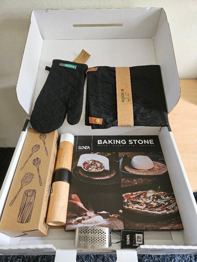 Senza pizzasteen incl. accessoires, Huis en Inrichting, Keuken | Keukenbenodigdheden, Overige typen, Ophalen of Verzenden, Zo goed als nieuw