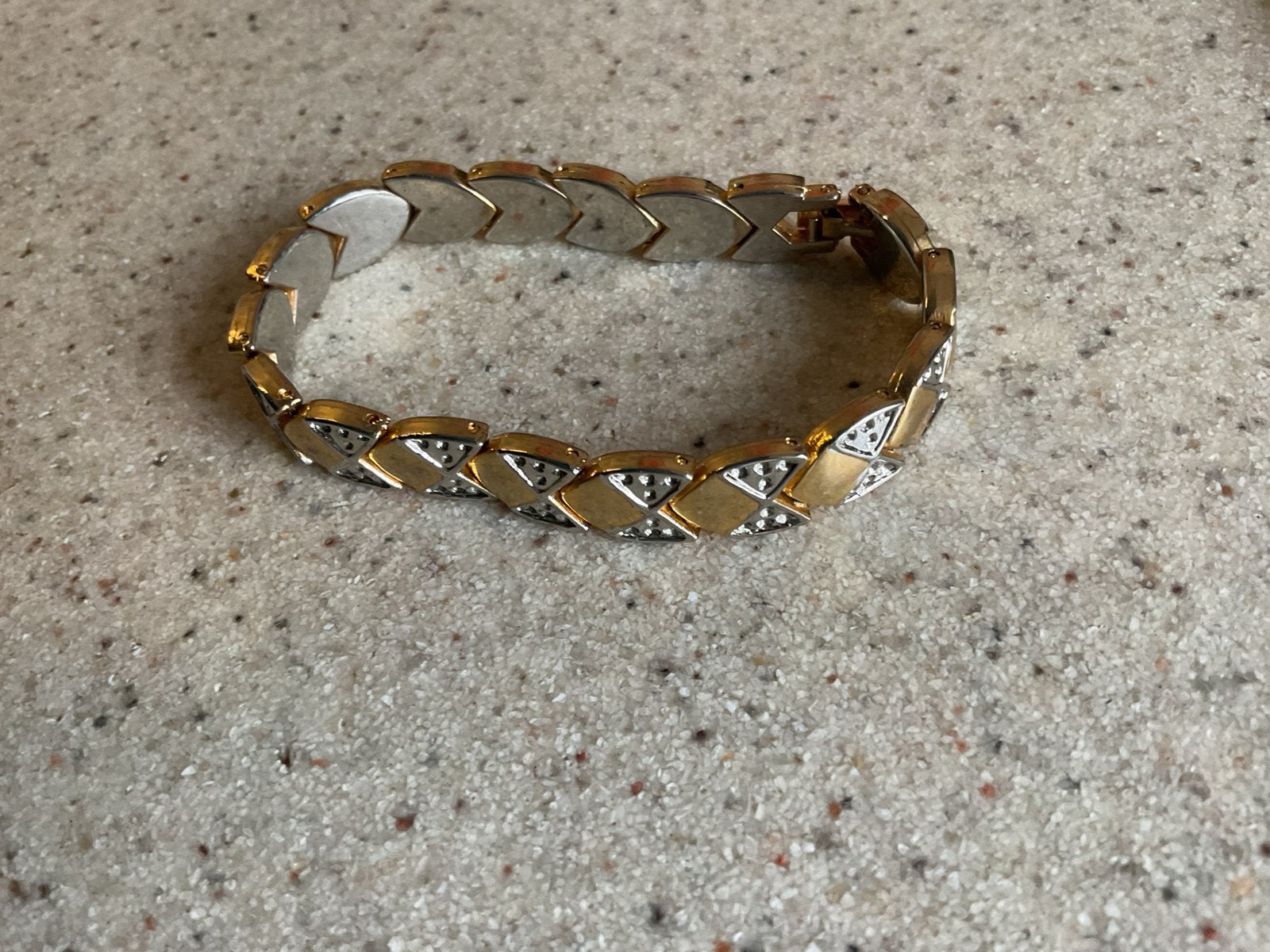 Goudkleurig armband, Ophalen of Verzenden, Zo goed als nieuw, Goud, Overige materialen