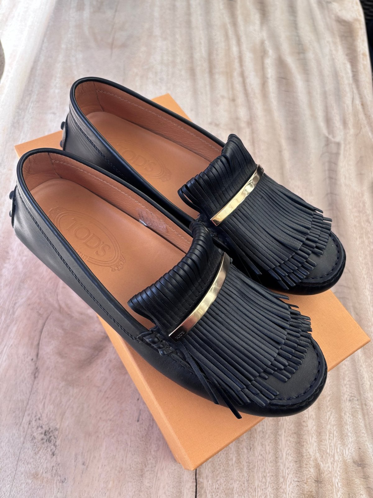 Tod's Gommino loafers zwart maat 38 - Slechts 2x gedragen, Kleding | Dames, Schoenen, Ophalen of Verzenden, Zo goed als nieuw