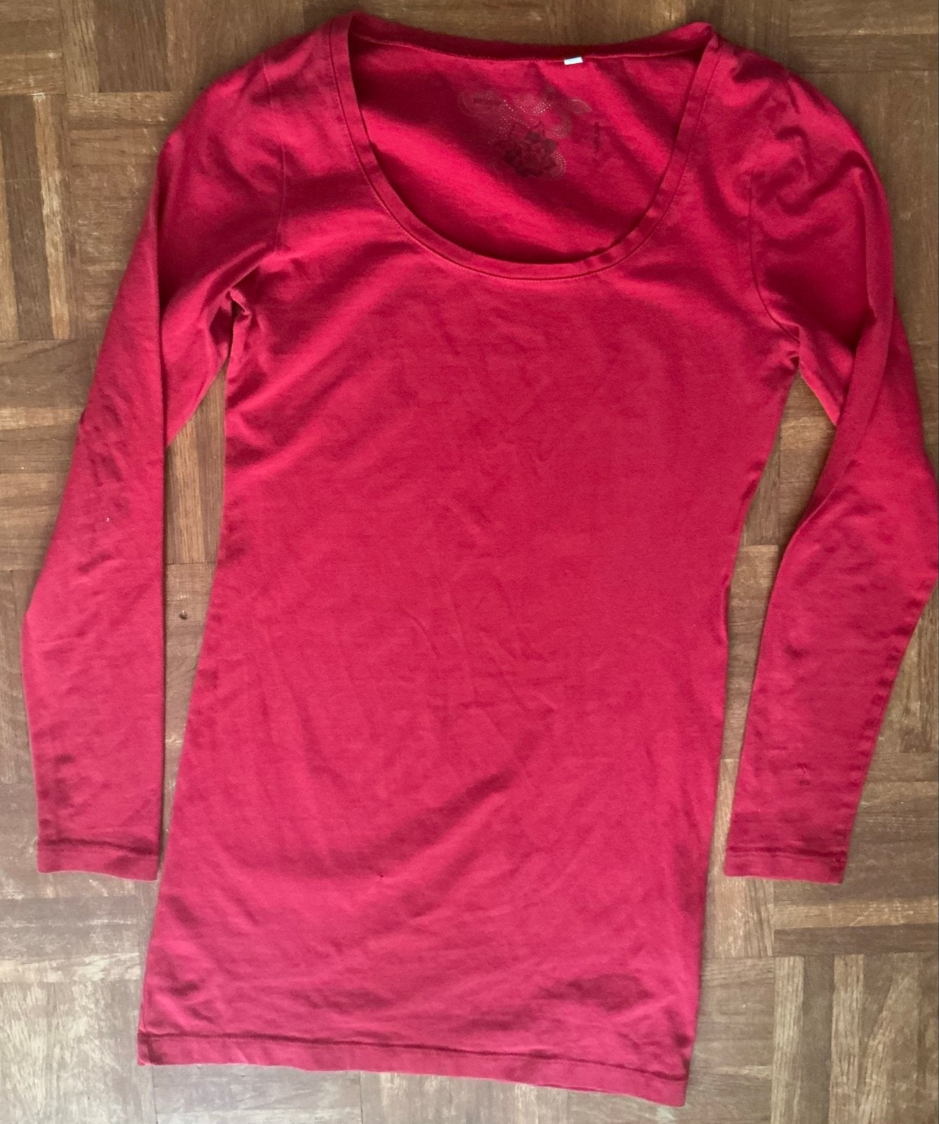 Gratis rood extra lang t-shirt/kort jurkje, maat M, Maat 38/40 (M), Ophalen of Verzenden, Lange mouw, Gedragen