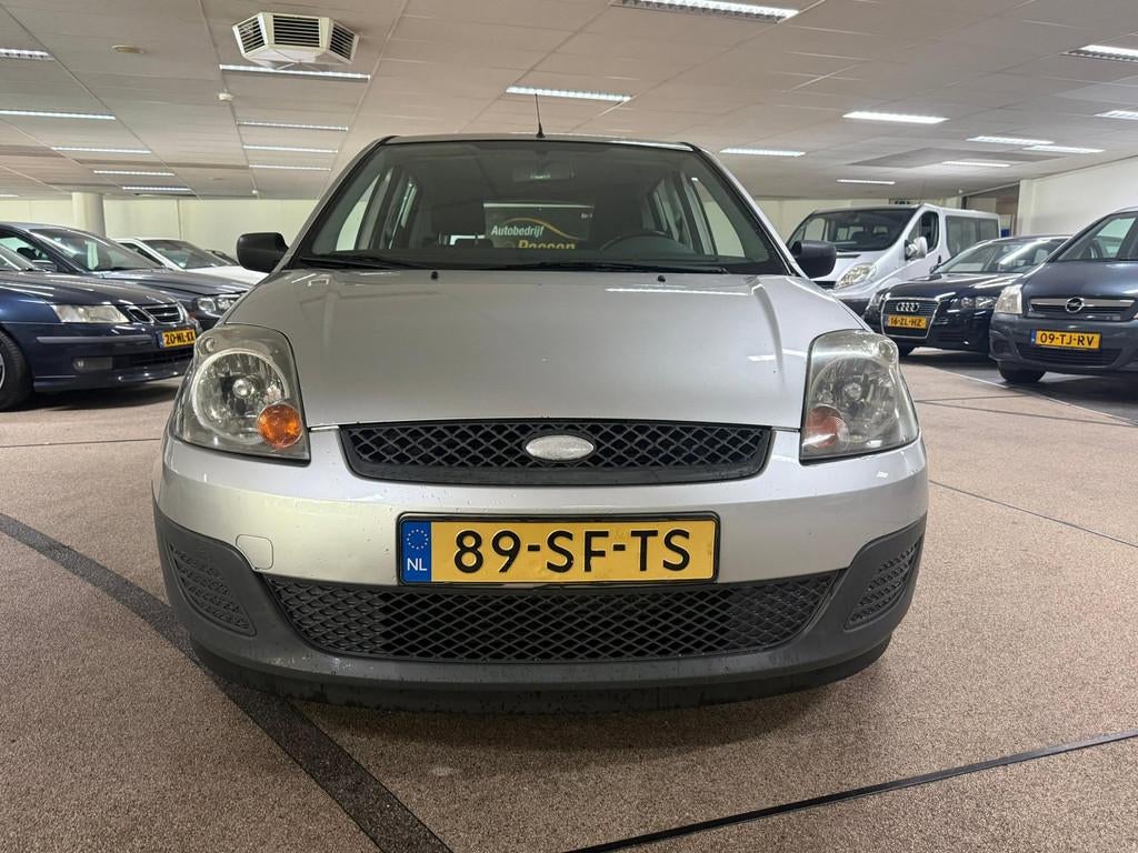 Ford Fiesta 1.3-8V Champion Airco. 5 deurs., Auto's, Ford, 1299 cc, 4 cilinders, Origineel Nederlands, Bedrijf