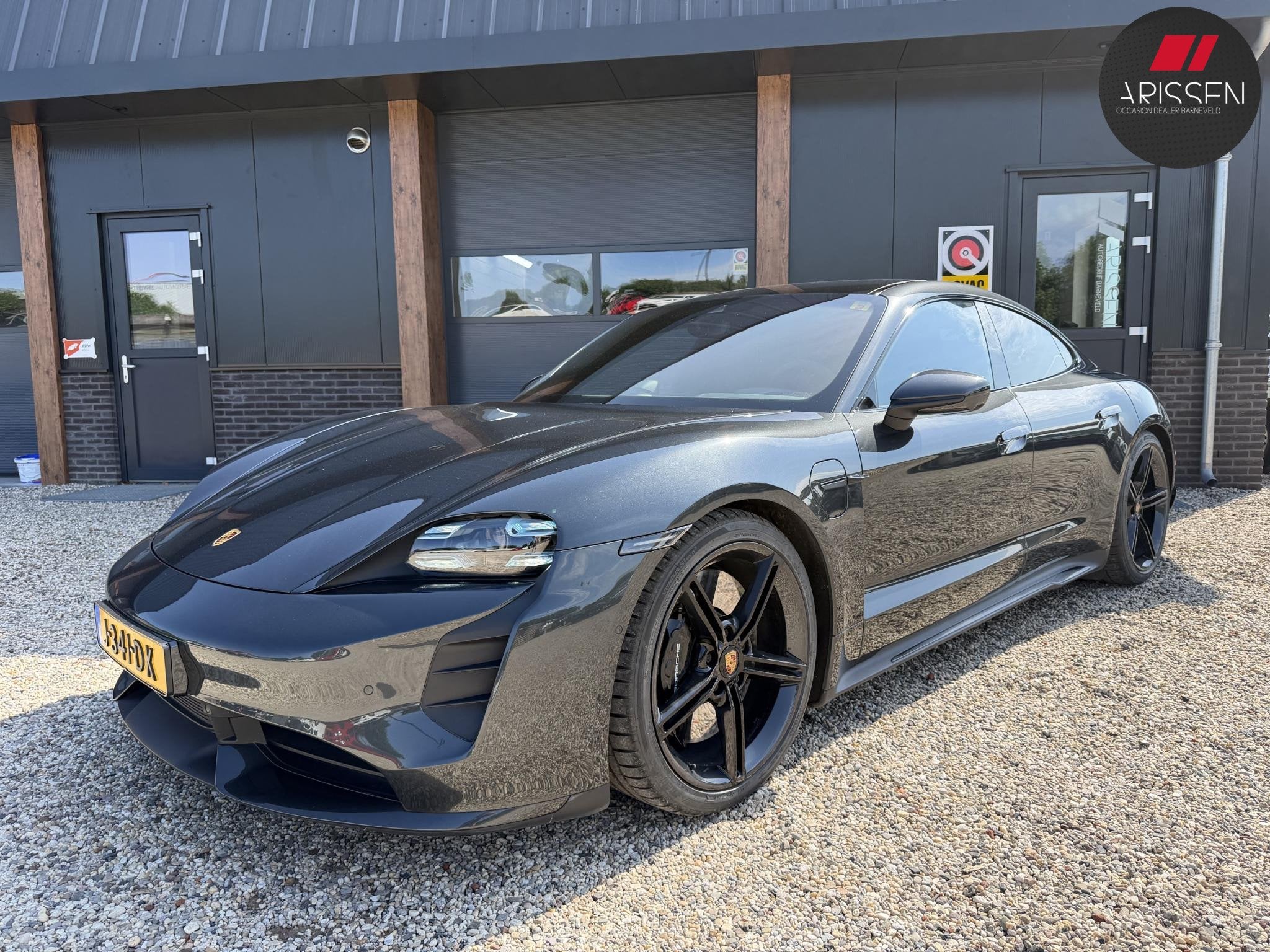 Porsche Taycan Turbo 93 kWh Dealer onderhouden 625PK 95% SOH, Auto's, Porsche, Dealer onderhouden, Zwart, 93 kWh, Vierwielaandrijving