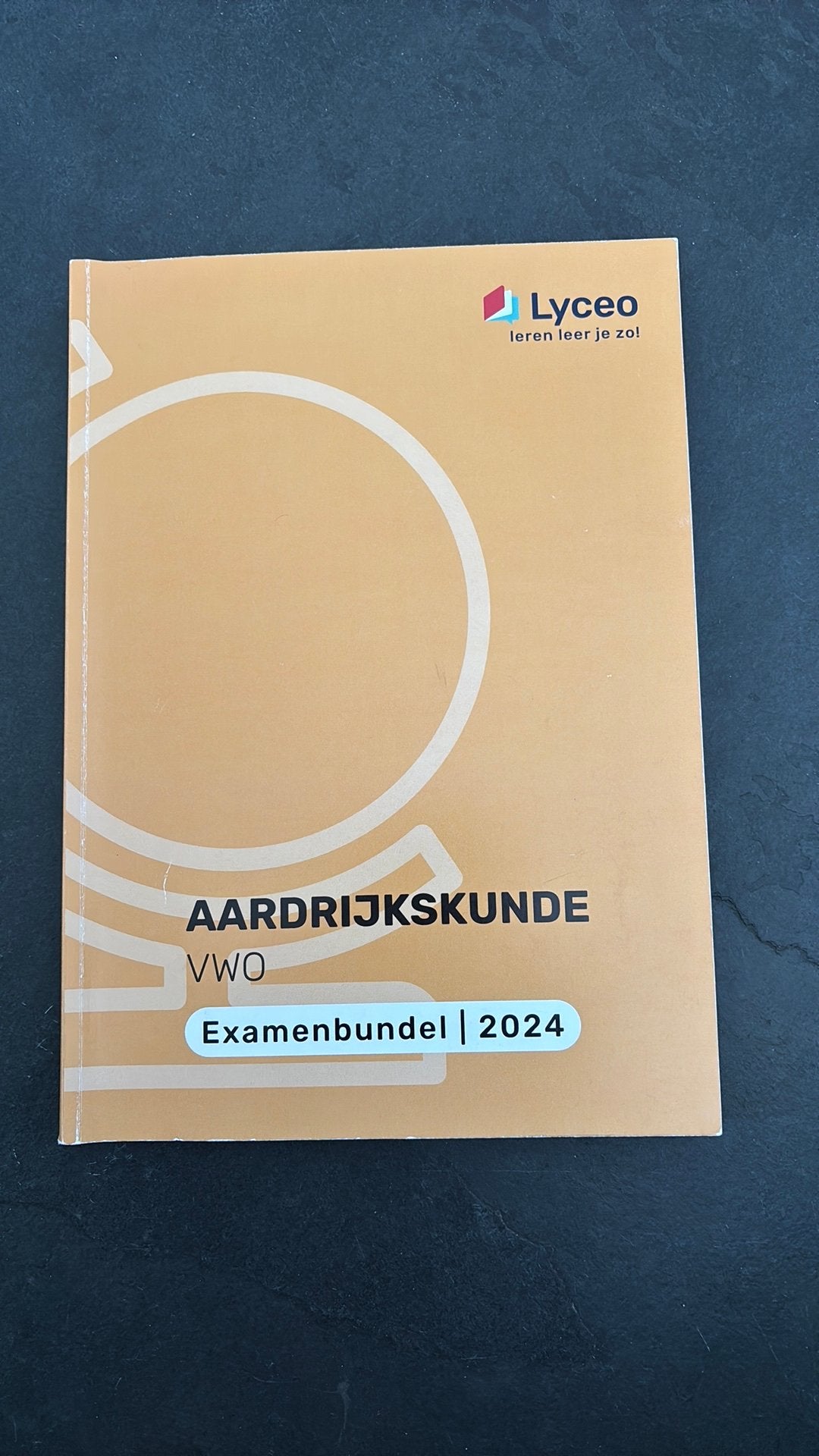 Examenbundel Aardrijkskunde VWO van Lyceo, Ophalen, Zo goed als nieuw, VWO, Aardrijkskunde
