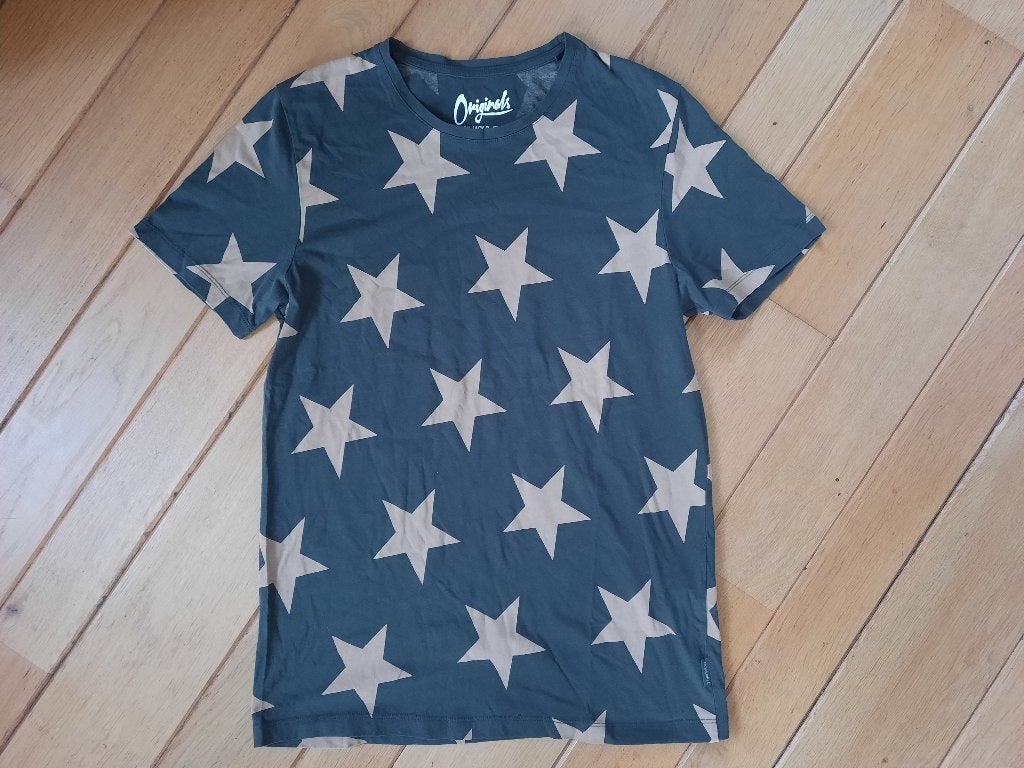 Jack & Jones t- shirt groen met gouden sterren maat M - nieu, Maat 48/50 (M), Ophalen of Verzenden, Zo goed als nieuw, Groen