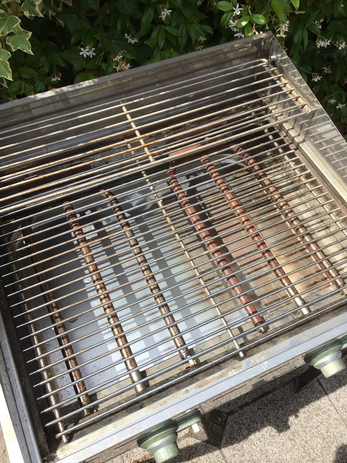 Hendi Green Fire 2-brander BBQ 2 Geemailleerde platen, Ophalen of Verzenden, Gebruikt