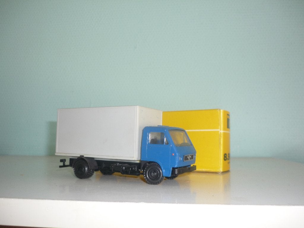 man  8.90 conrad, Hobby en Vrije tijd, Modelauto's | 1:50, Verzenden, Zo goed als nieuw, Bus of Vrachtwagen, Conrad