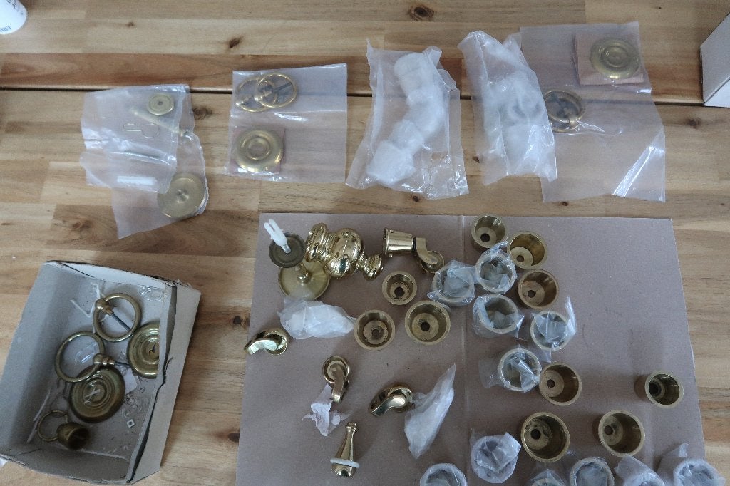 Flinke hoeveelheid messing voorwerpen voor meubels., Ophalen of Verzenden