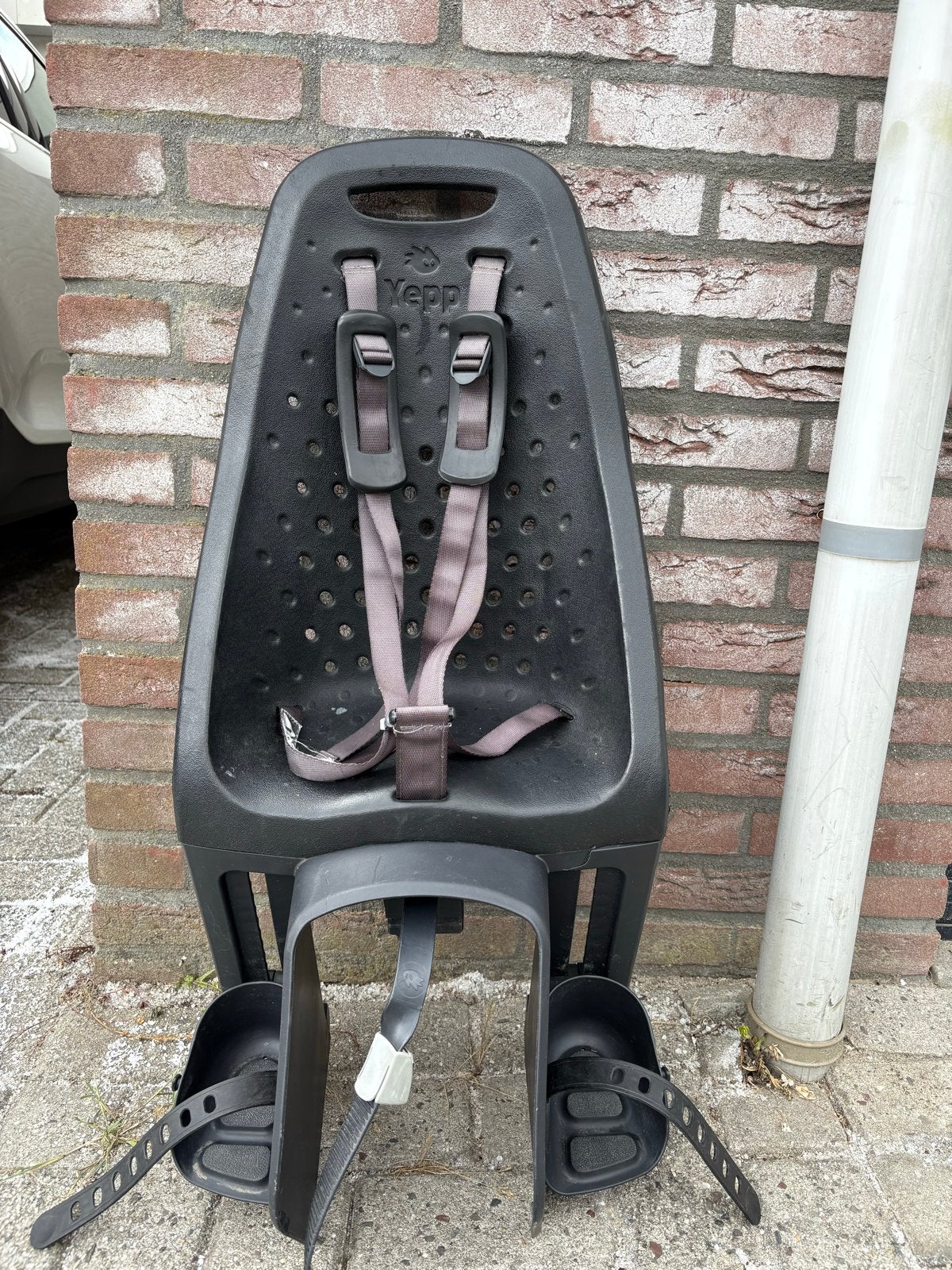Yepp Achterzitje Fiets - Zwart, Fietsen en Brommers, Fietsaccessoires | Fietsstoeltjes, Achterzitje, Ophalen, 15 t/m 25 kg, Gebruikt