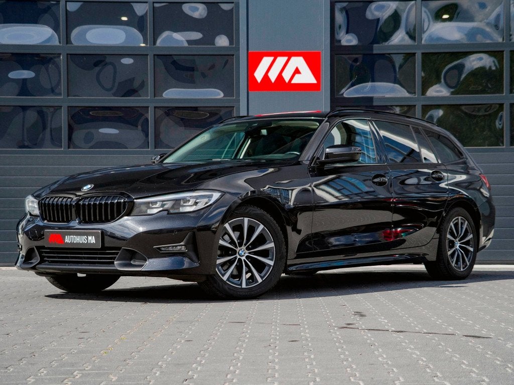 BMW 3-serie Touring 318d High Executive | PANO | LEDER |, Auto's, BMW, Achterwielaandrijving, 4 cilinders, 150 pk, Zwart