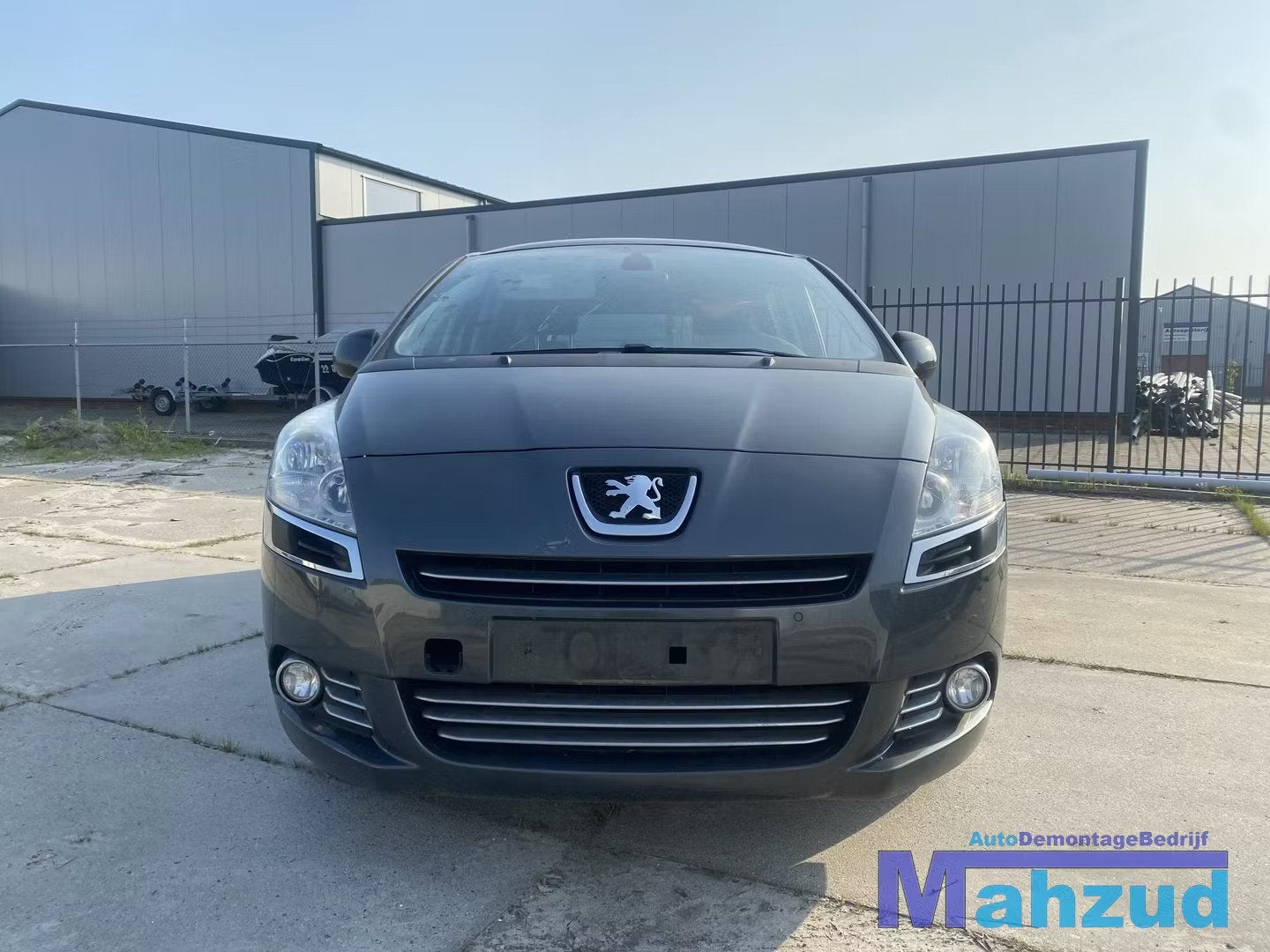 PEUGEOT 5008 Grijs KTPD Voorbumper 2009-2017, Taurusavenue 1
2132 LS  Hoofddorp, NL, Gebruikt, Contact.group@renault.com, Ophalen of Verzenden