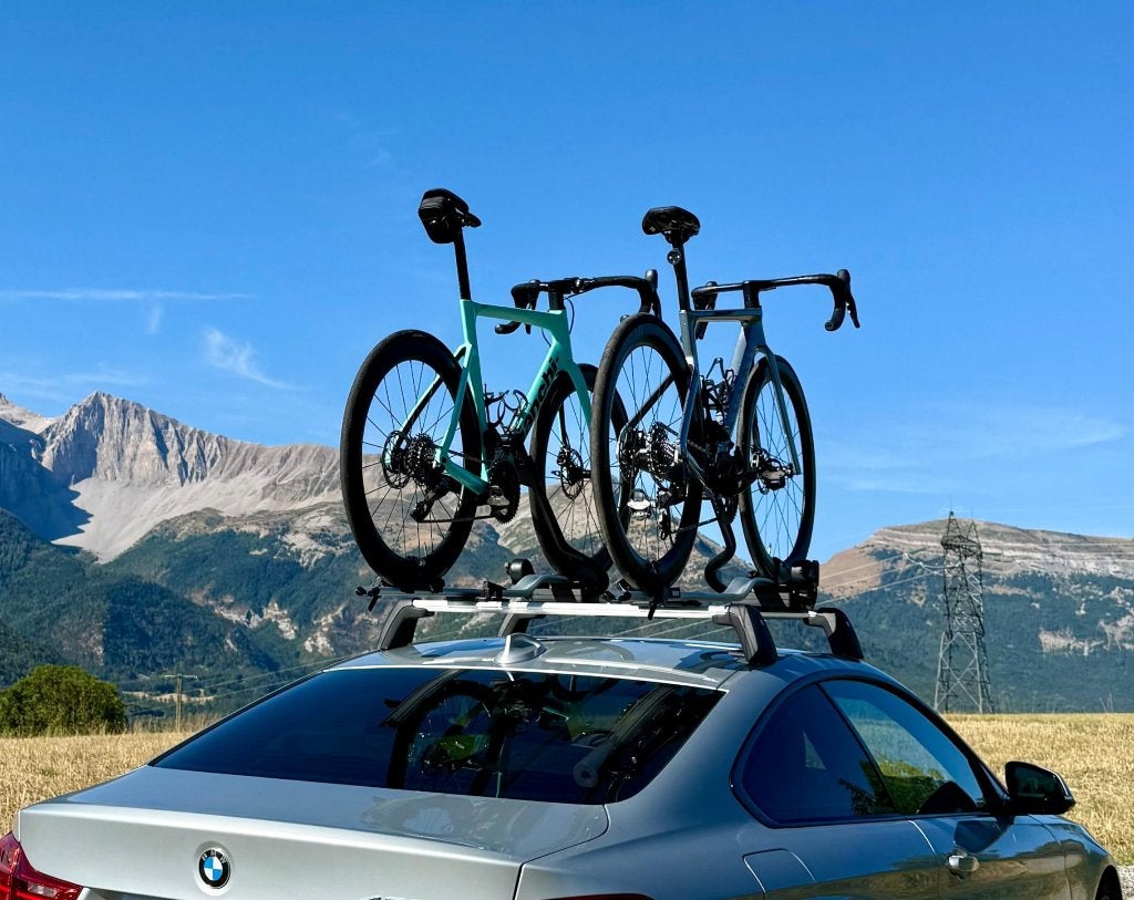 2 Thule ProRide 598 fietsendrager huren + BMW dakdragers, Ophalen, 2 fietsen, Zo goed als nieuw, Dakdrager