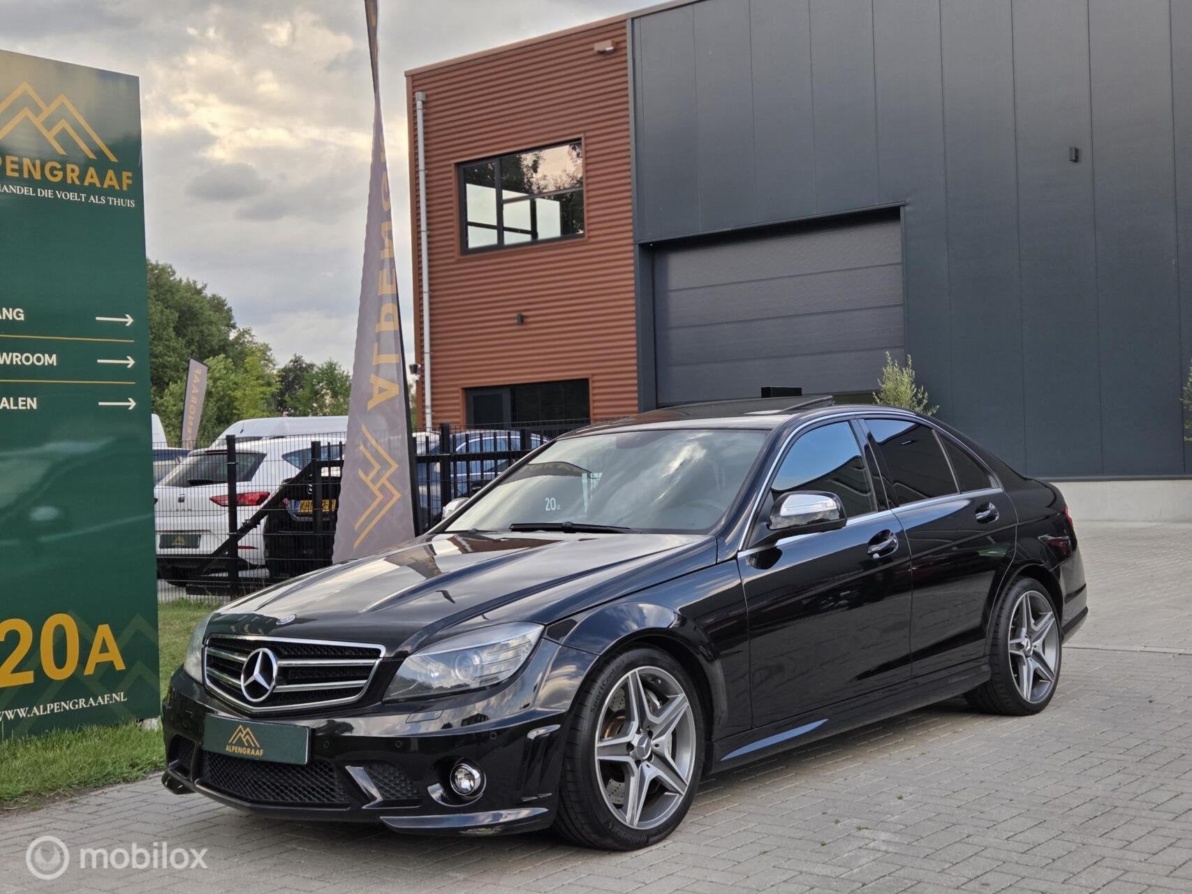 Mercedes C-klasse AMG 63 97.338KM Dealeronderhouden., Auto's, Mercedes-Benz, Achterwielaandrijving, Zwart, Leder, Bedrijf