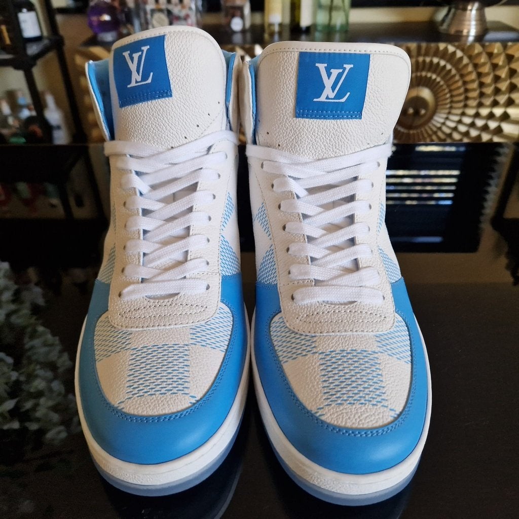 Louis Vuitton Rivoli Sneaker nieuw LV9 maat 44, Kleding | Heren, Wit, Nieuw, Ophalen of Verzenden, Sneakers of Gympen