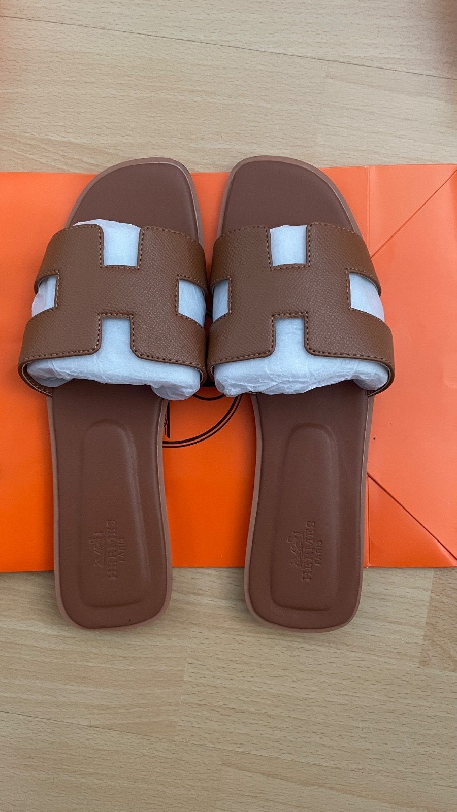 Hermès Oran Stijl Leren Sandalen / Slippers Cognac – Maat 38, Kleding | Dames, Bruin, Nieuw, Ophalen of Verzenden, Espadrilles of Moccasins