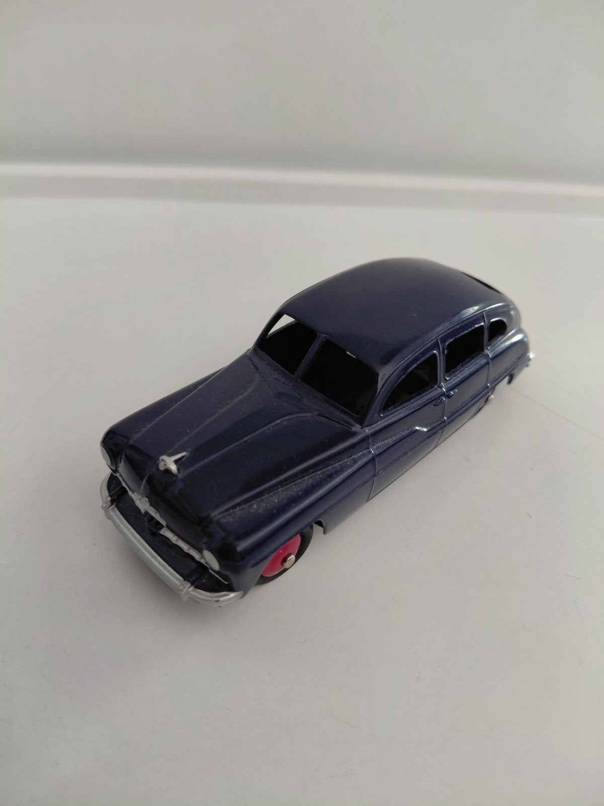 Ford Vedette Schaal 1/43, Ophalen of Verzenden, Zo goed als nieuw, Auto, Dinky Toys