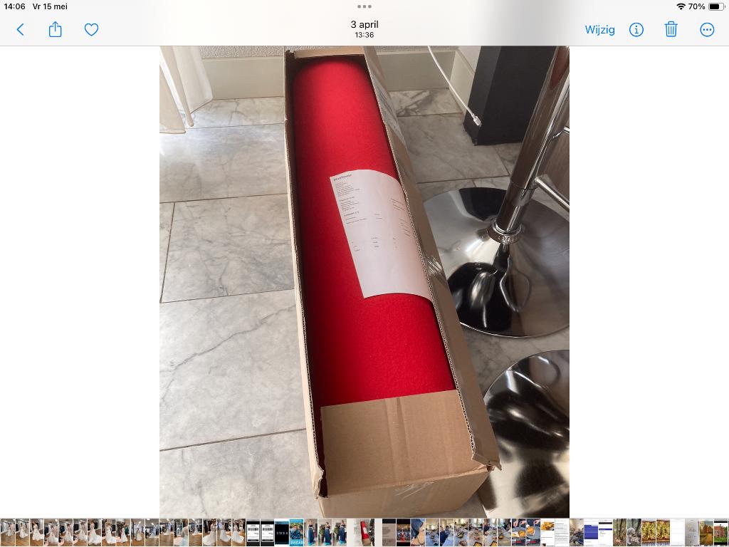 Te koop, 10 meter rode loper, Ophalen, Zo goed als nieuw, Geboorte of Huwelijk