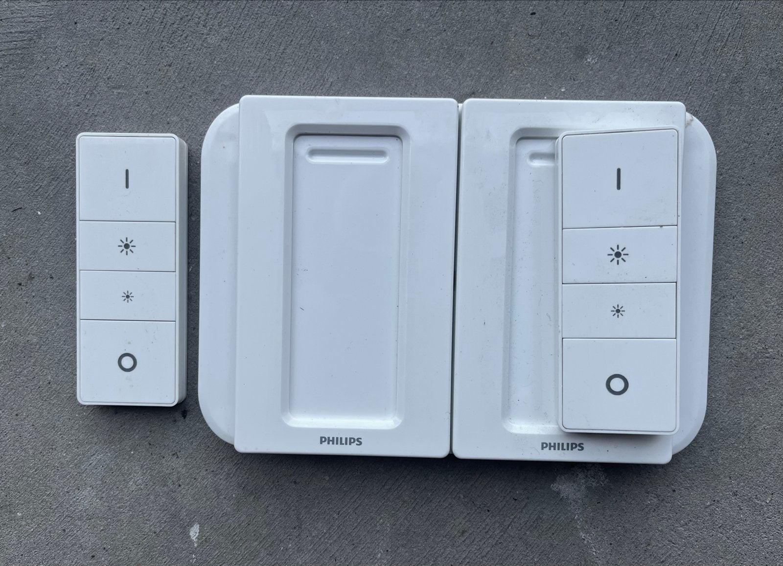 Set van 2x Philips Hue Fair + 2x Dimmer Switch, Met afstandsbediening, Ophalen, Zo goed als nieuw, Philips Hue