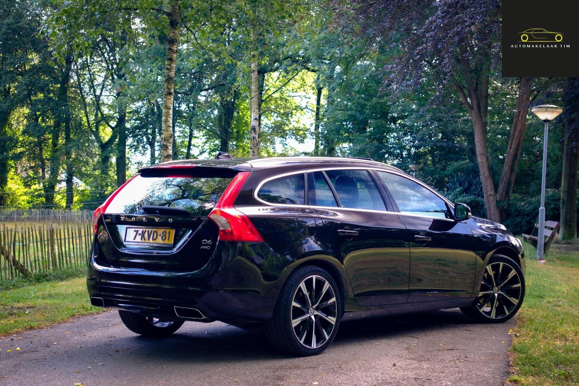 Volvo V60 2.4 D6 AWD Plug-In Hybrid Summum, Auto's, Automaat, Zwart, Zwart, Vierwielaandrijving