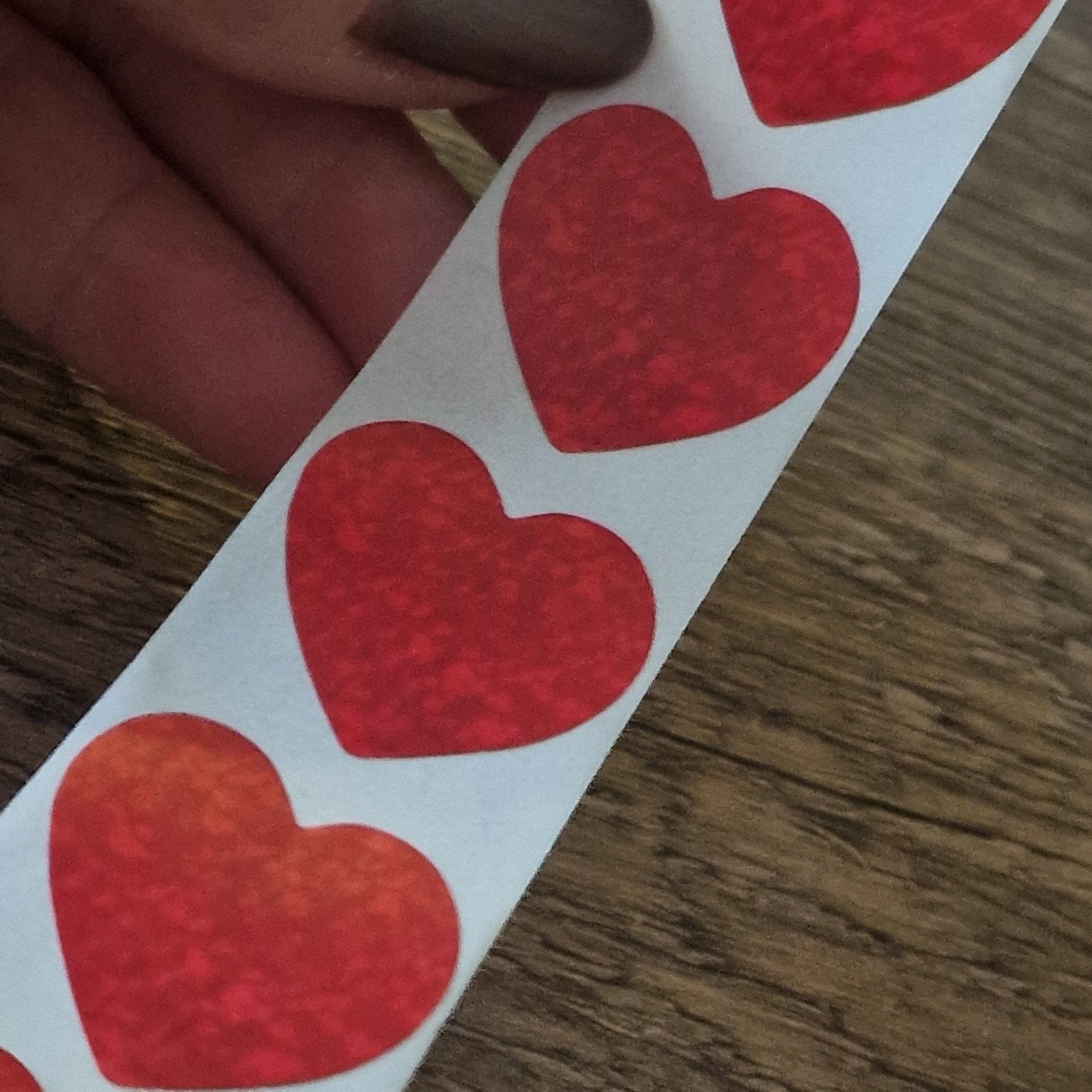 Rol 118 rode hartjes stickers 2,5cm, Ophalen of Verzenden, Nieuw