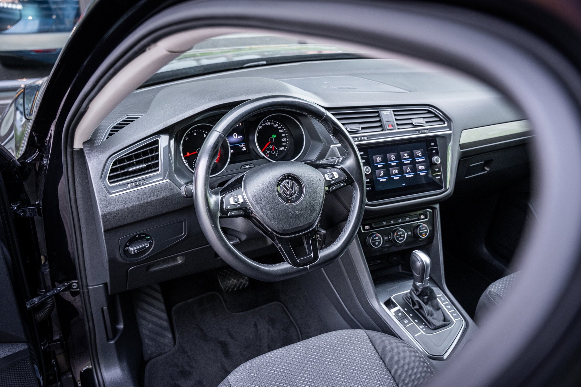 Volkswagen Tiguan Allspace 1.5 TSI Comfortline Business | 7, Stof, 4 cilinders, 150 pk, 7 stoelen
