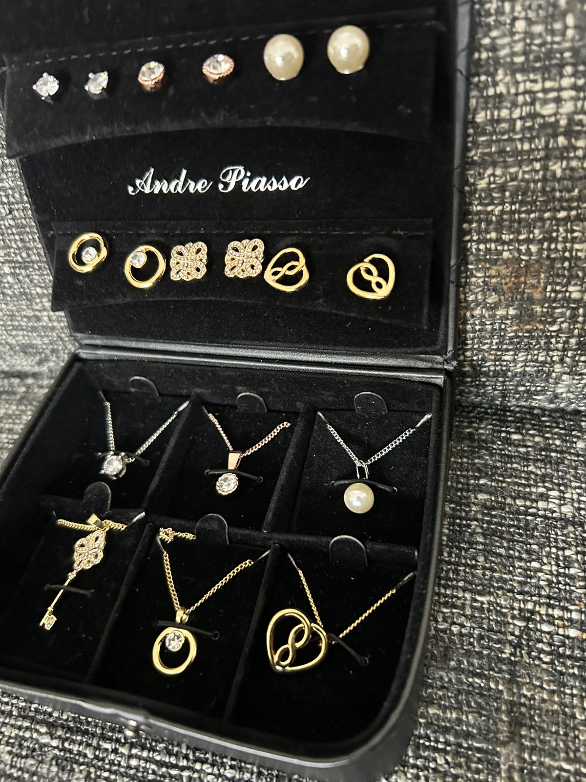 Nieuwe oorbellen/ kettinkjes, Ophalen of Verzenden, Nieuw, Goud, Overige materialen