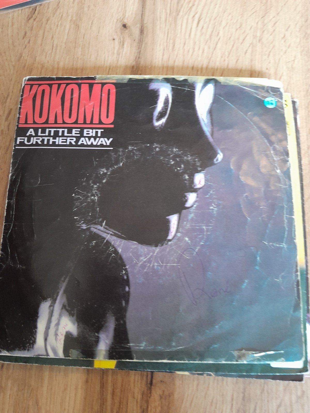 kokomo 7 inch a little bit further away, Ophalen of Verzenden, Zo goed als nieuw, Pop