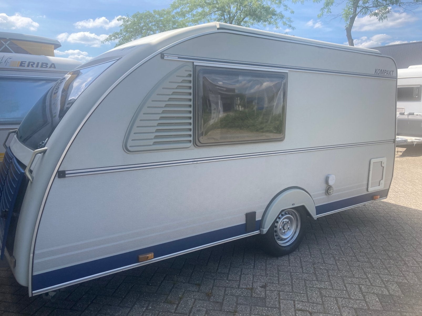 2xKip kompakt 37 , hefdak, vast dak,voortent, fietsdrager, Caravans en Kamperen, Caravans, Dwarsbed, Kip, Tot en met 2, Bedrijf