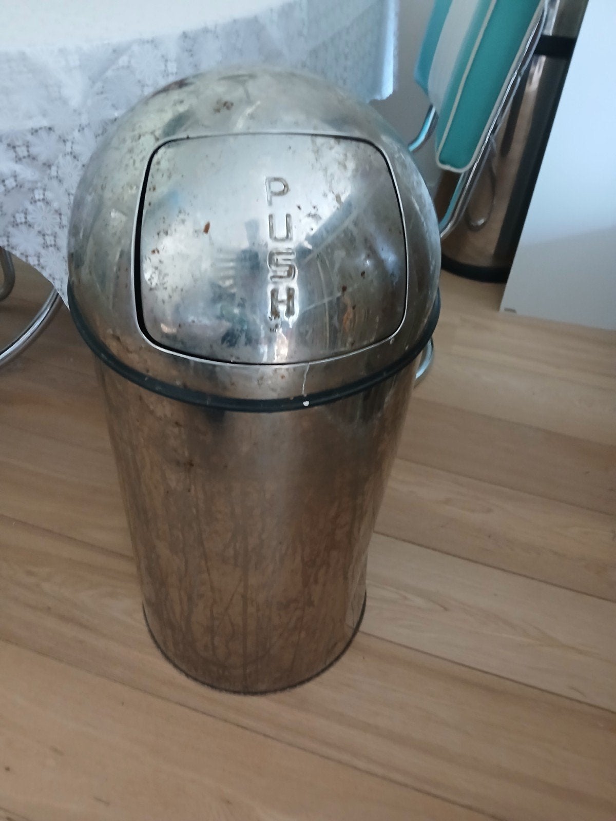 Vintage RVS Pedaalemmer met 'PUSH' deksel, Huis en Inrichting, Woonaccessoires | Prullenbakken, Ophalen of Verzenden