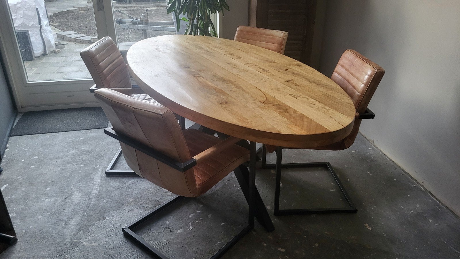 Ovale eettafel met kruispoot / spinpoot / Matrixpoot, Ophalen, 100 tot 150 cm, 200 cm of meer, Zo goed als nieuw