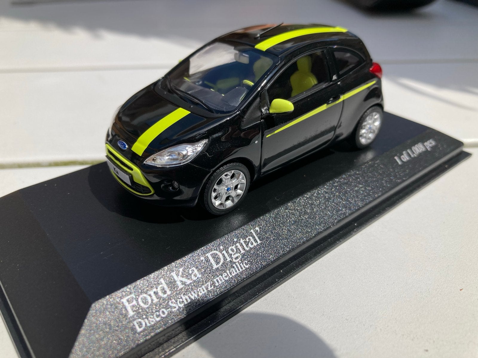 Minichamps Ford Ka "Digital" Uniek voor jouw verzameling, Ophalen, Nieuw, Auto, MiniChamps
