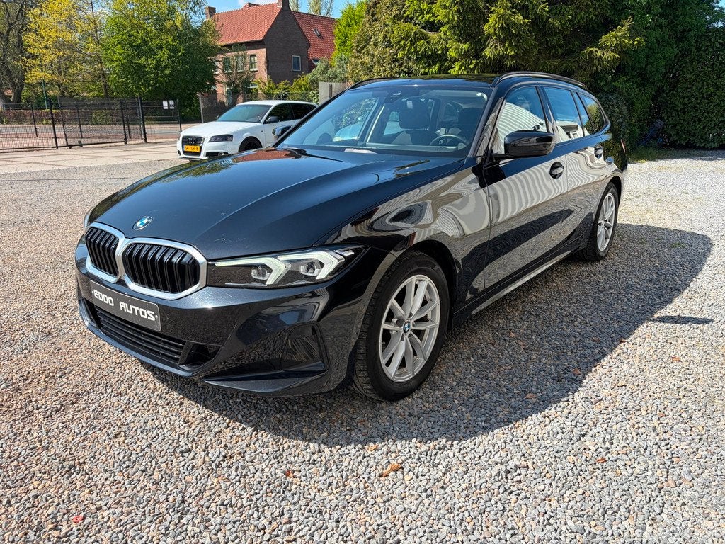 BMW 3-serie Touring 318i NW MODEL ZWART LED BTW ALL IN, Gebruikt, Zwart, Zwart, Geïmporteerd
