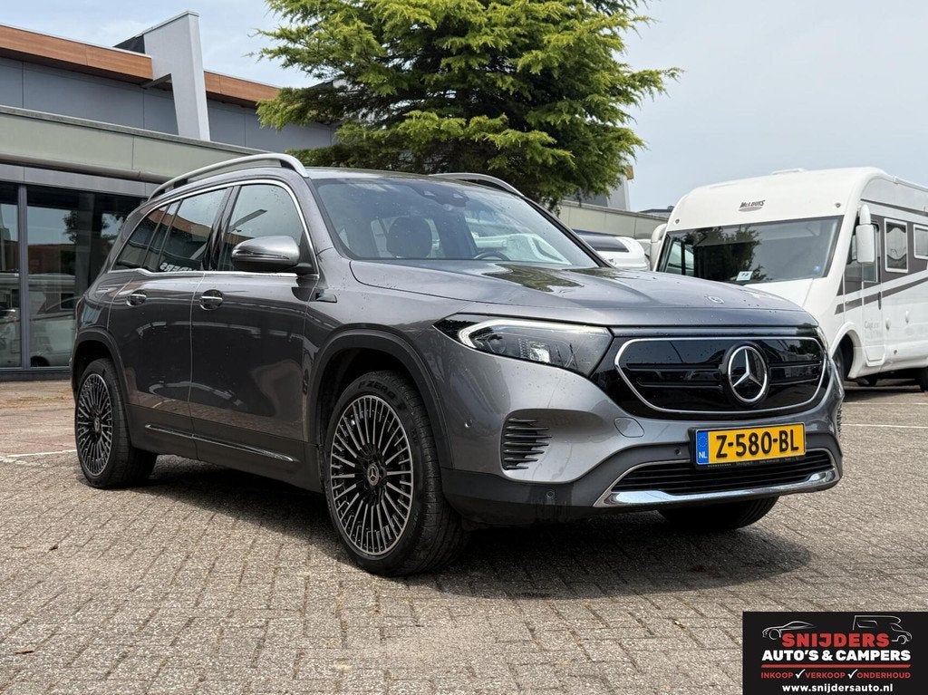 Mercedes EQB 350 4MATIC AMG Line 67 kWh Trekhaak SOH 100%, Auto's, Mercedes-Benz, Automaat, Gebruikt, 110 €/maand, Leder en Stof