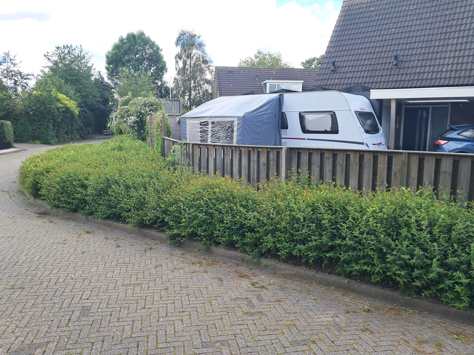 Voortent brand, Ophalen, Zo goed als nieuw
