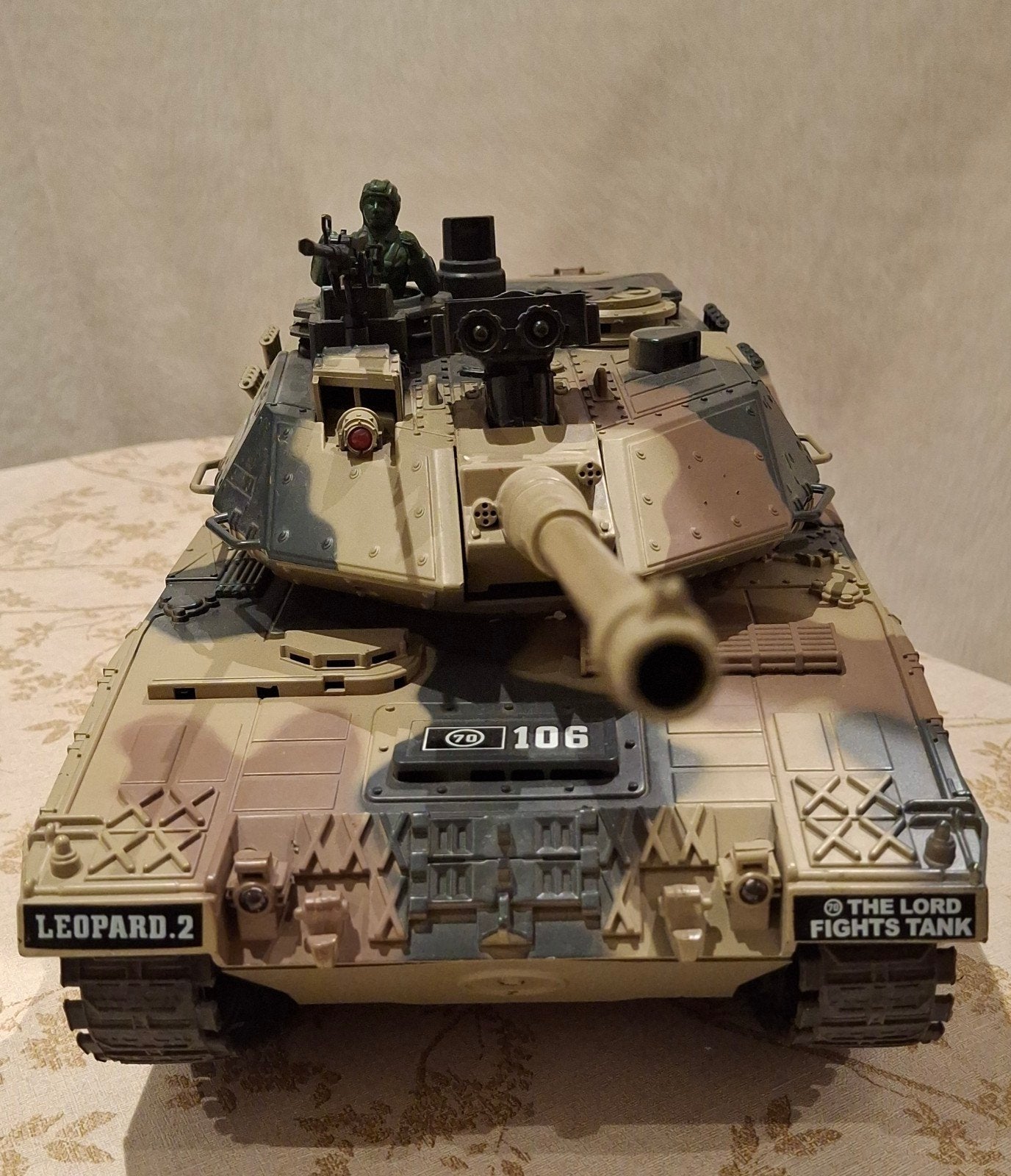 RC Tank Leopard 2 met oplader en rookfunctie, Overige merken, Tank, 1:32 tot 1:50, Ophalen of Verzenden