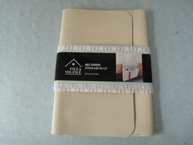 Beige opbergzak bed of bank Nachtkastje voor IPad & telefoon, Ophalen of Verzenden, Nieuw, Beige, Leer