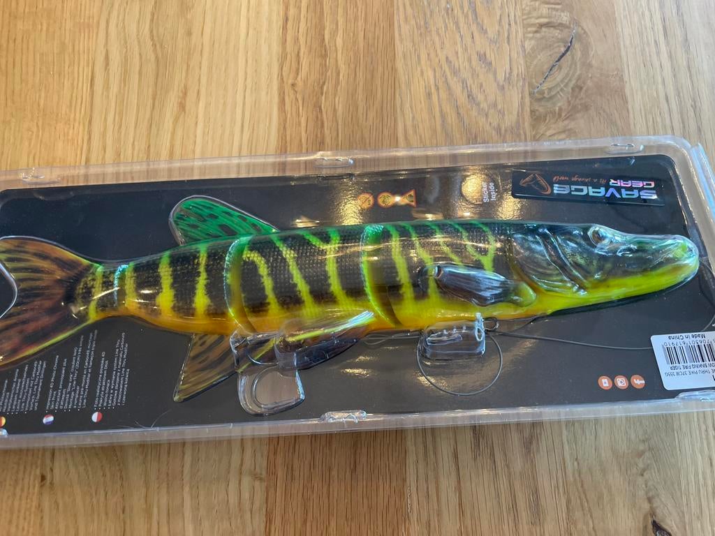 Te koop: savage g line thru 37 cm pike (kleur: ‘Fire Tiger’), Watersport en Boten, Ophalen of Verzenden, Nieuw, Overige typen