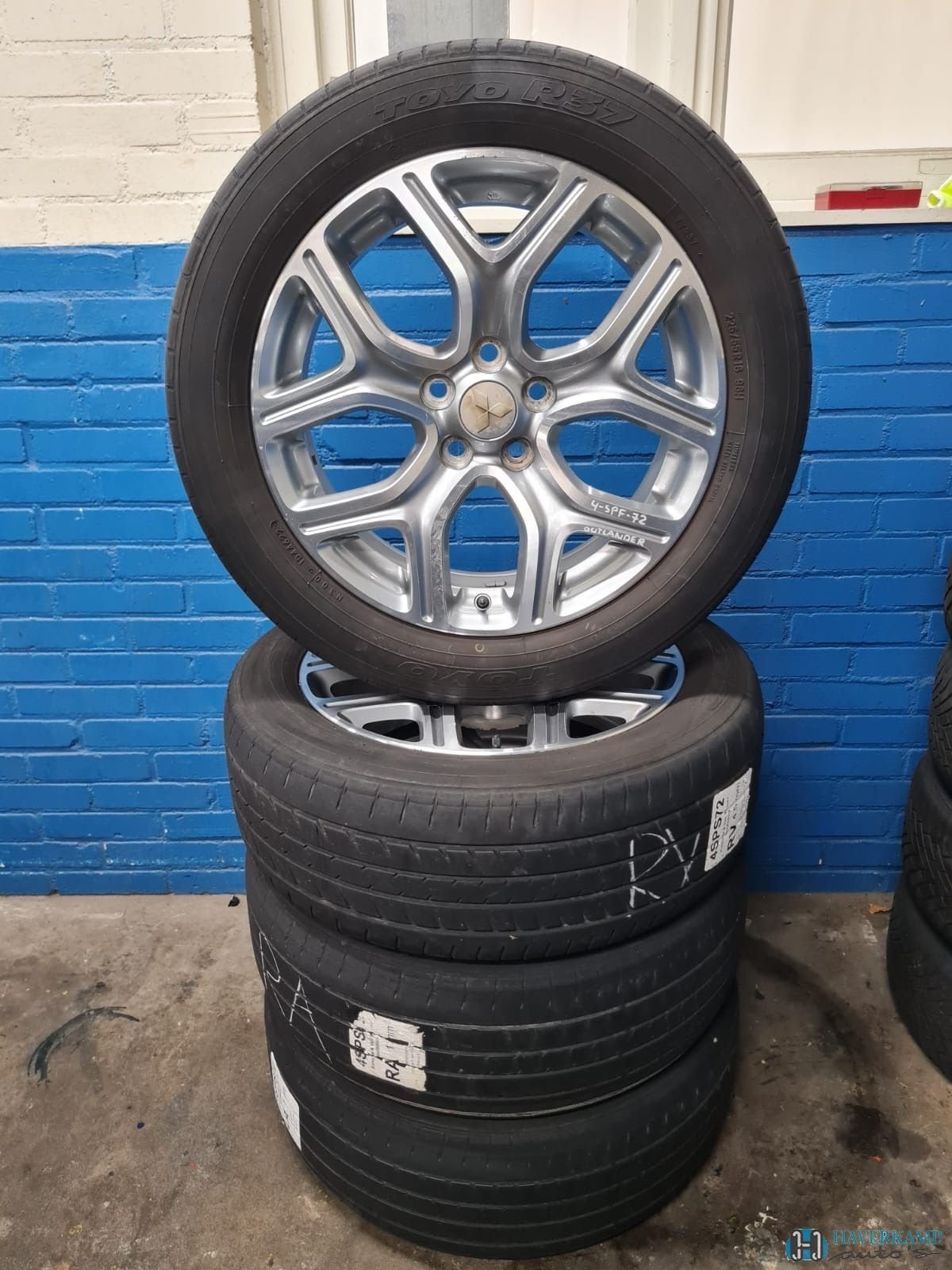 Mitsubishi Outlander zomerset 225 55 18 origineel, Ophalen, 18 inch, Gebruikt, -