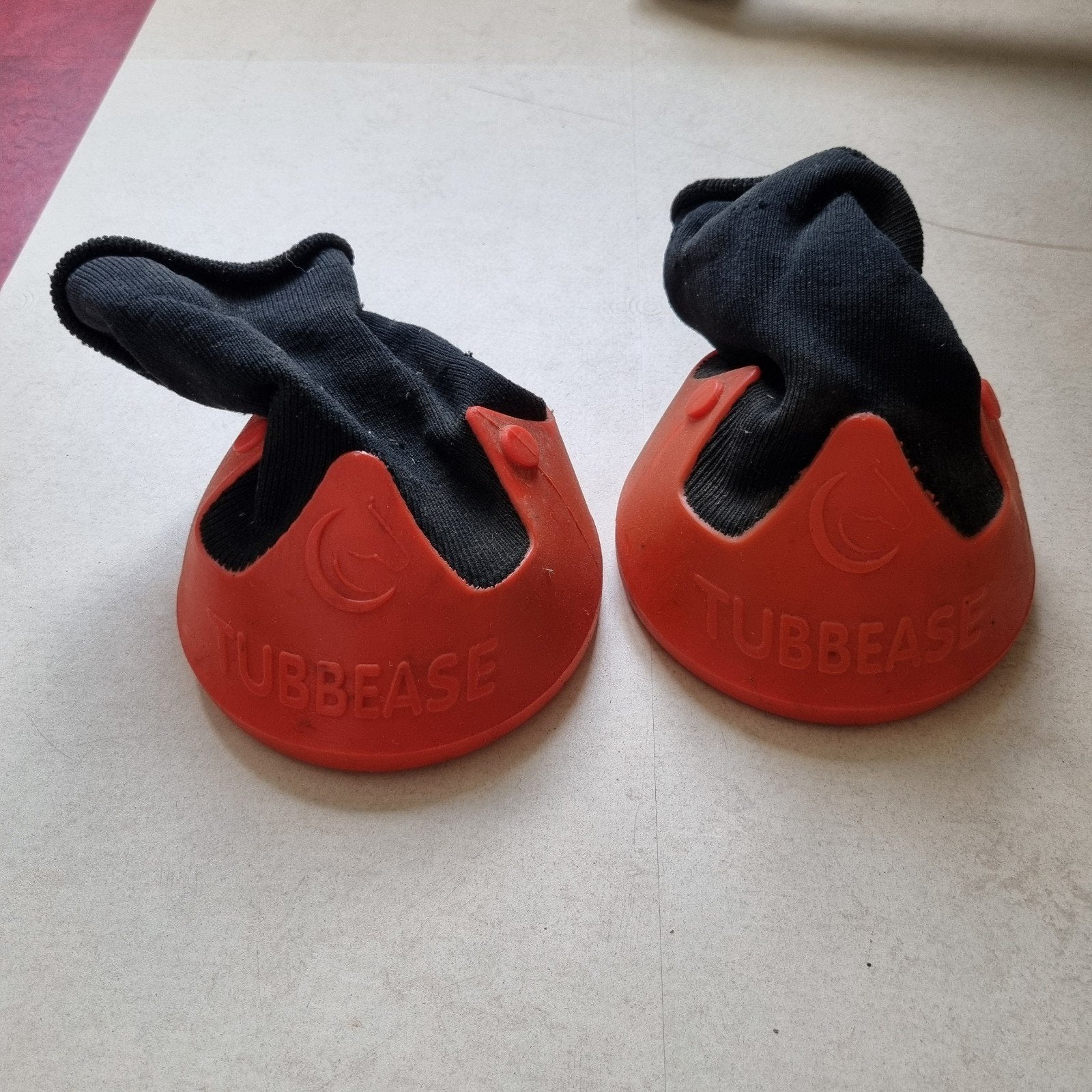 Tubbease hoefschoen Rood, Ophalen of Verzenden, Gebruikt, Overige disciplines