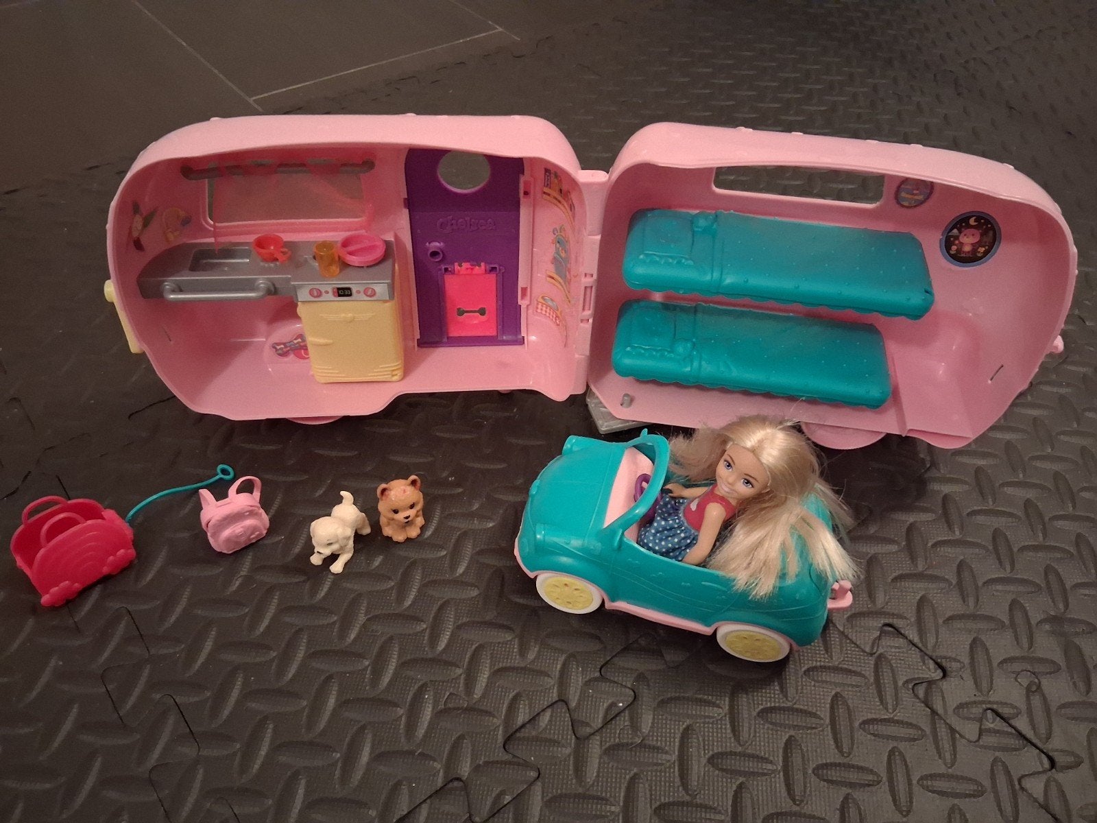 Barbie Chelsea Camper met auto en accessoires, Ophalen of Verzenden, Gebruikt, Meisje