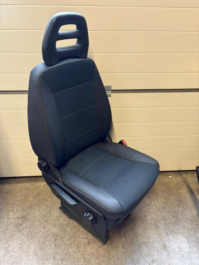 IVECO DAILY BIJRIJDERSSTOEL - STOEL - ZETEL - STOELEN, Auto-onderdelen, Interieur en Bekleding, Ophalen of Verzenden