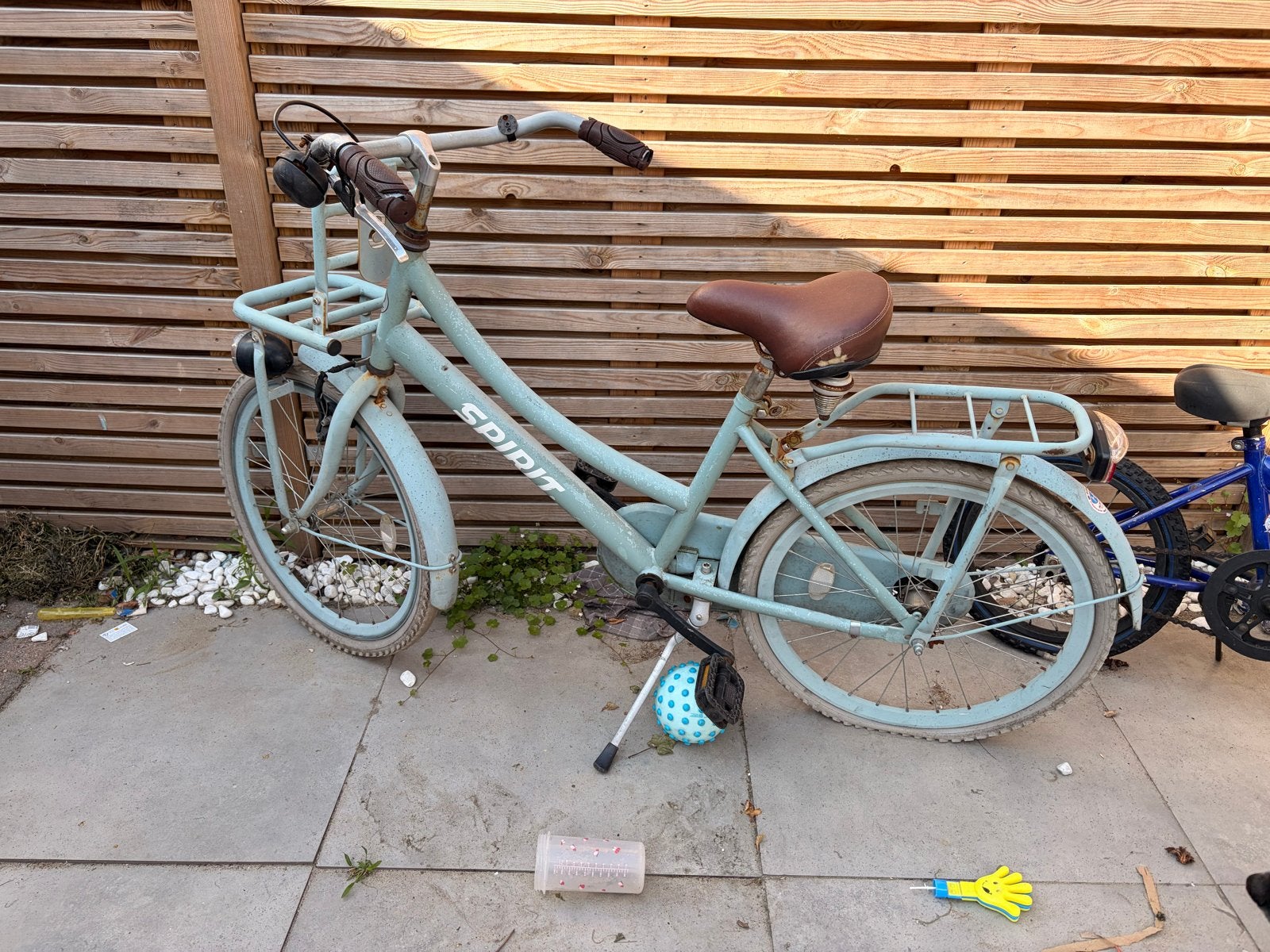 Spirit kinderfiets 20 inch - Achterband moet vervangen, Fietsen en Brommers, Fietsen | Kinderfietsjes, Ophalen, Gebruikt, 20 inch of meer