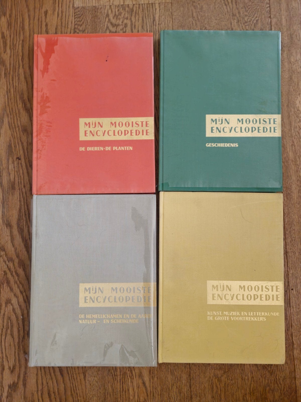 Mijn Mooiste Encyclopedie - Complete serie (4 delen), Ophalen of Verzenden, Gelezen, Algemeen, Complete serie