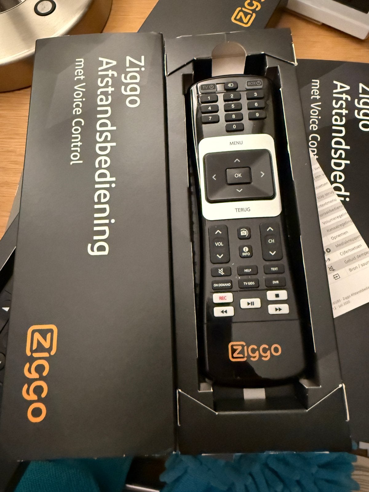 Ziggo Afstandsbediening met Voice Control, Nieuw, Ophalen of Verzenden, Origineel, Mediaspeler