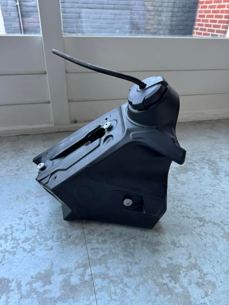Husqvarna benzinetank nieuw 2019 - 2022 zwart, Ophalen of Verzenden, Nieuw