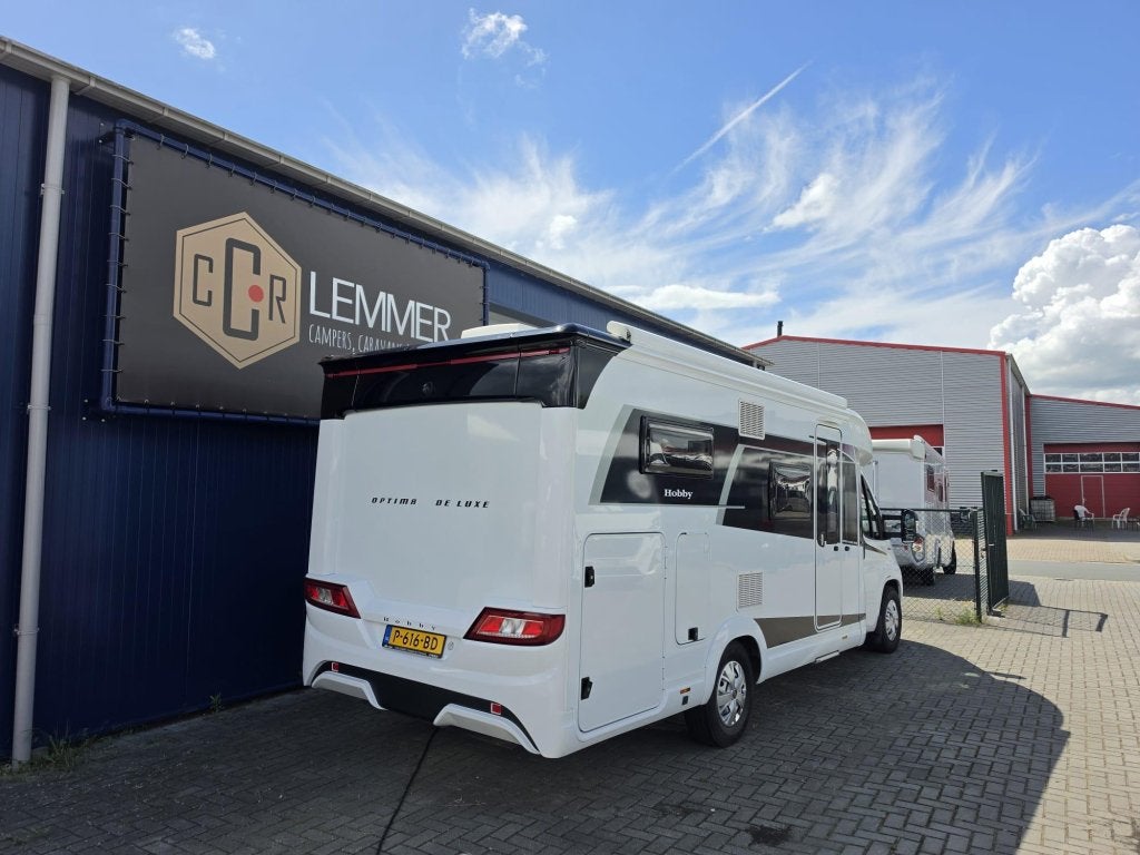 Hobby Optima De Luxe 65 GE € 2000 gratis opties, Caravans en Kamperen, Campers, Ringverwarming, Fiat, Hobby, Bedrijf